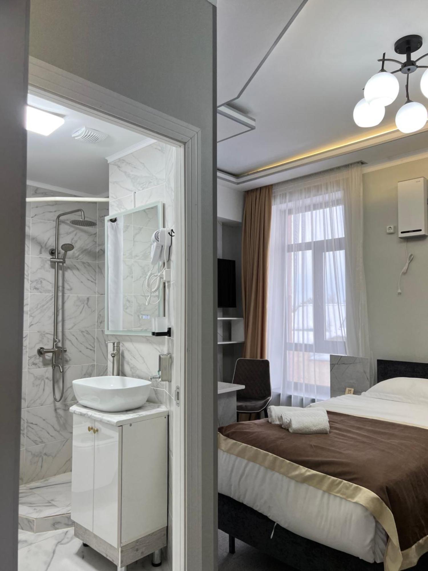Mongu Hotel Karakol Εξωτερικό φωτογραφία
